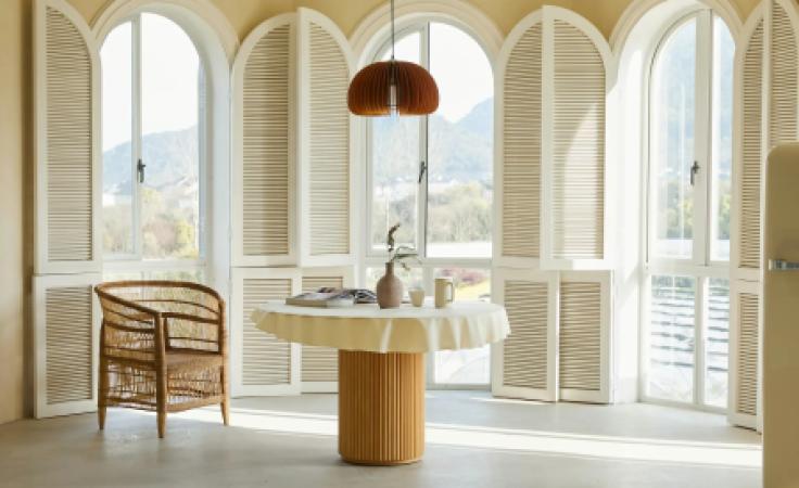 Ringo round dining table